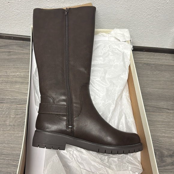 Style & Co Gwynn Lug-Sole Boots - Picture 4 of 6